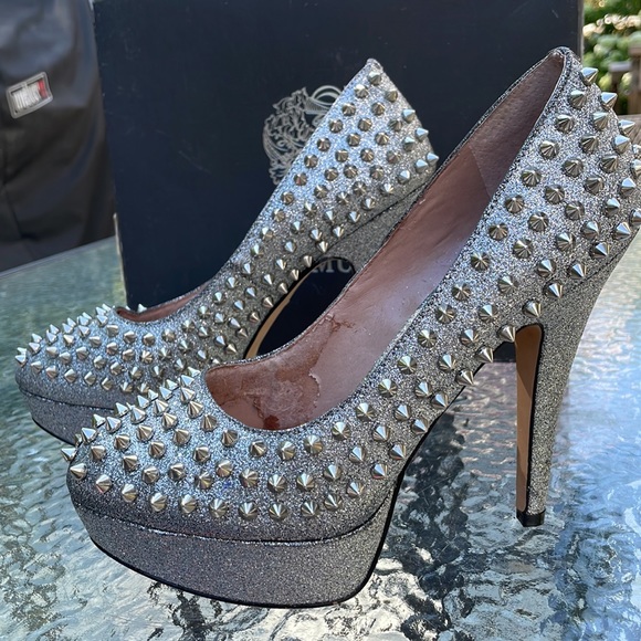 Vince Camputo dark silver studded Madelyn size 7.5 - Picture 3 of 7